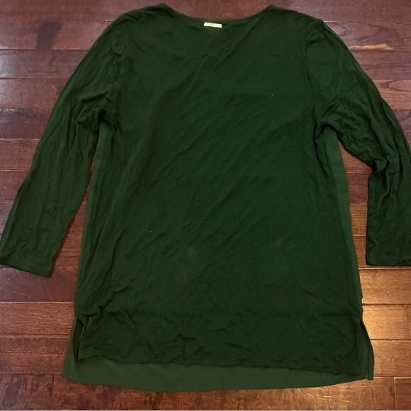 Michael Kors army green V-neck mixed media top size small - Picture 4 of 6